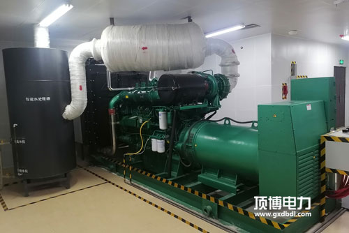 康明斯全自動柴油發(fā)電機